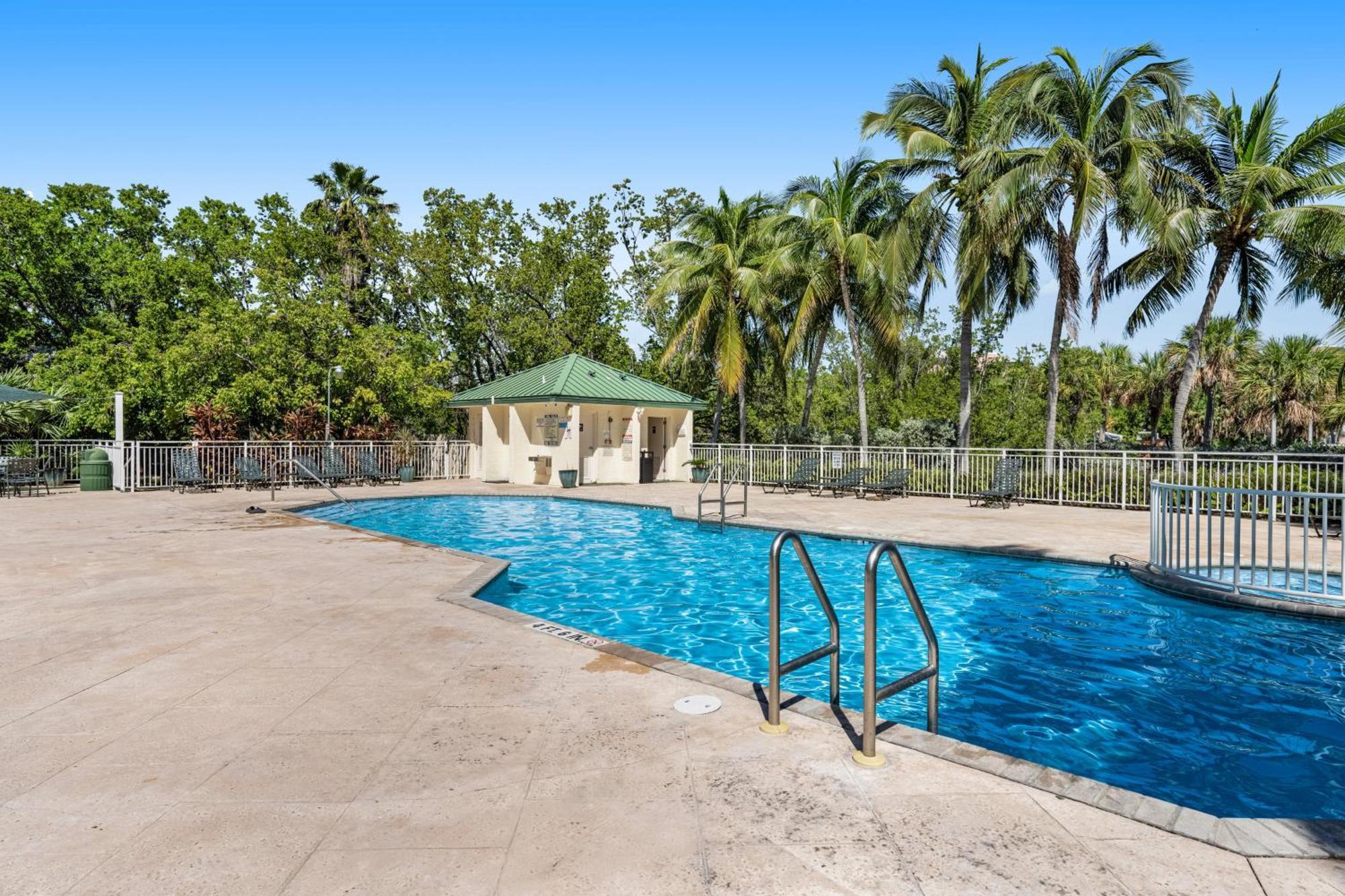 Sunrise Suites Paradise Escape #407 Ки-Уэст Номер фото